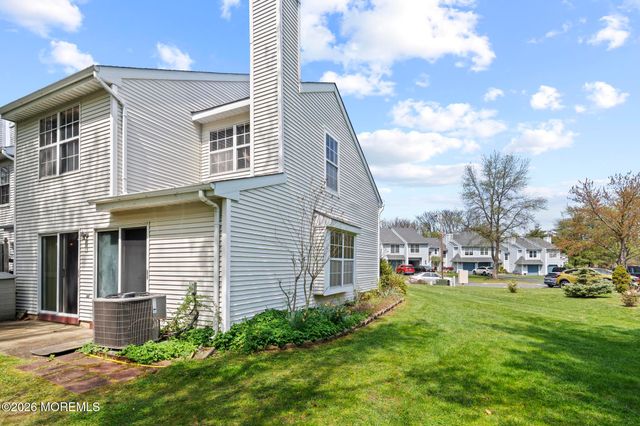 80 Malibu Drive, Eatontown, NJ 07724