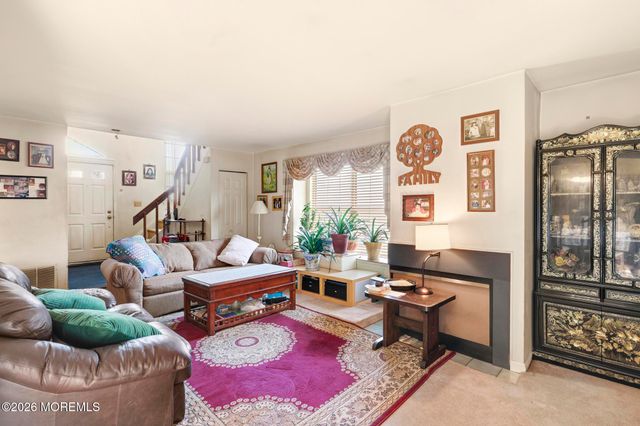 80 Malibu Drive, Eatontown, NJ 07724