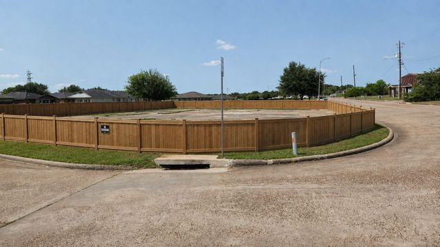 5258 Park Village Drive, Houston, TX 77048