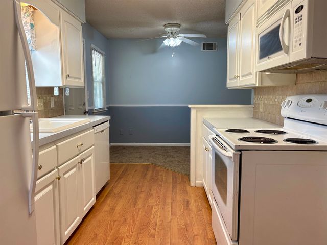 3308 S Custer, Wichita, KS 67217