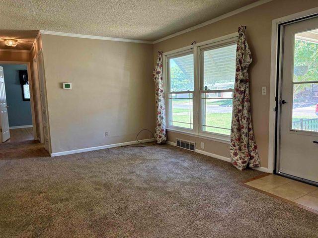 3308 S Custer, Wichita, KS 67217