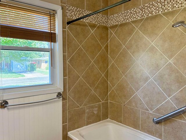3308 S Custer, Wichita, KS 67217
