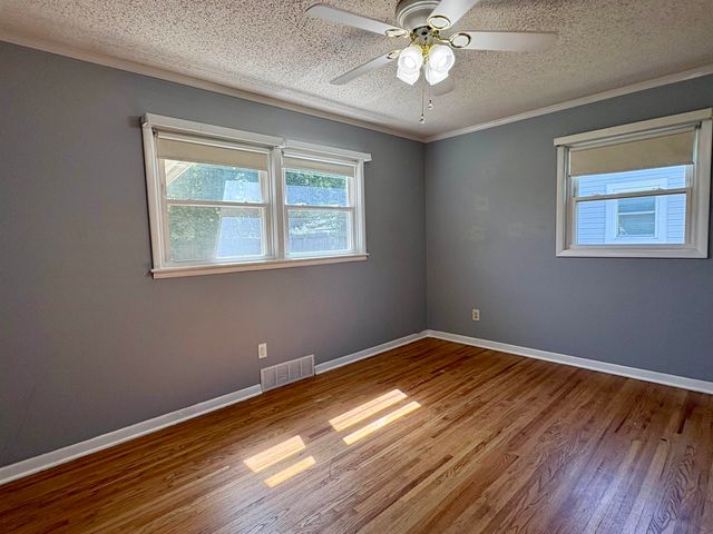 3308 S Custer, Wichita, KS 67217