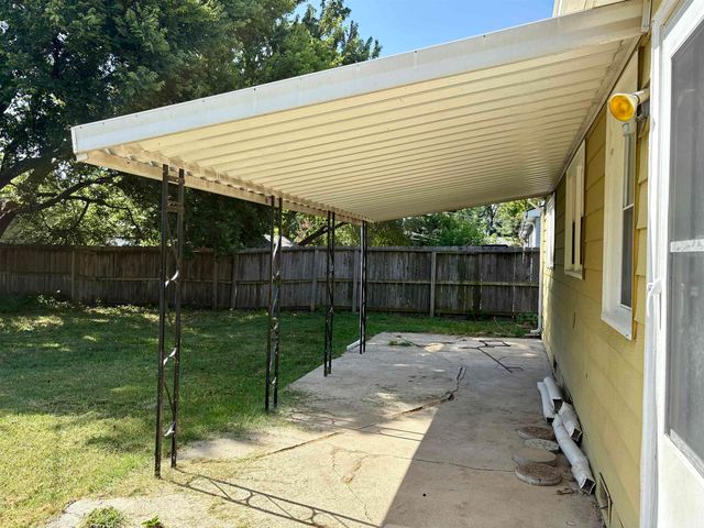 3308 S Custer, Wichita, KS 67217