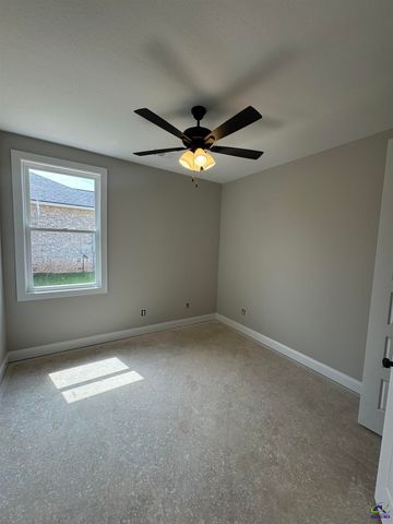 103 Hunt's Landing Drive, Kathleen, GA 31047