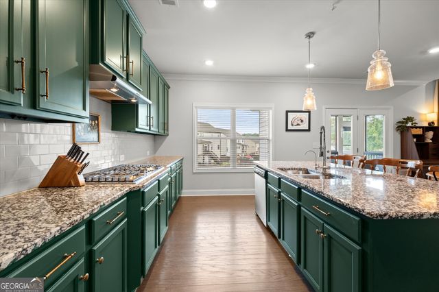 7015 Kempton Court, Flowery Branch, GA 30542