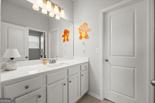 7015 Kempton Court, Flowery Branch, GA 30542