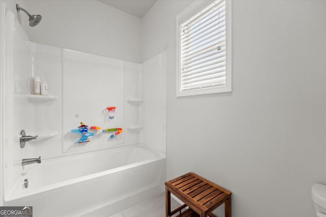 7015 Kempton Court, Flowery Branch, GA 30542