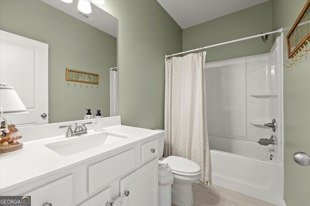 7015 Kempton Court, Flowery Branch, GA 30542