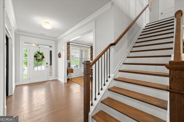 7015 Kempton Court, Flowery Branch, GA 30542