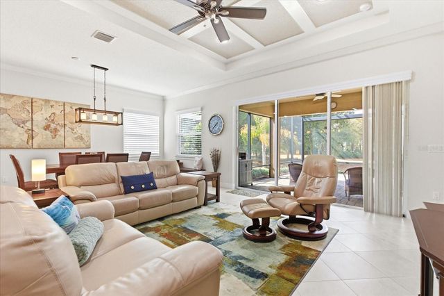 911 VICTORIA HILLS DRIVE S, Deland, FL 32724