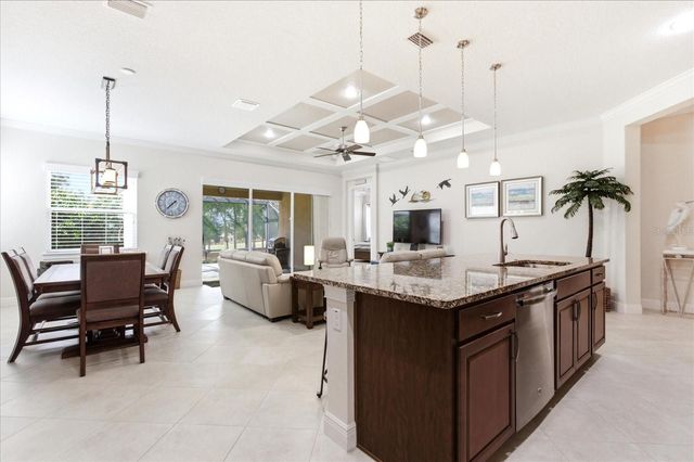 911 VICTORIA HILLS DRIVE S, Deland, FL 32724