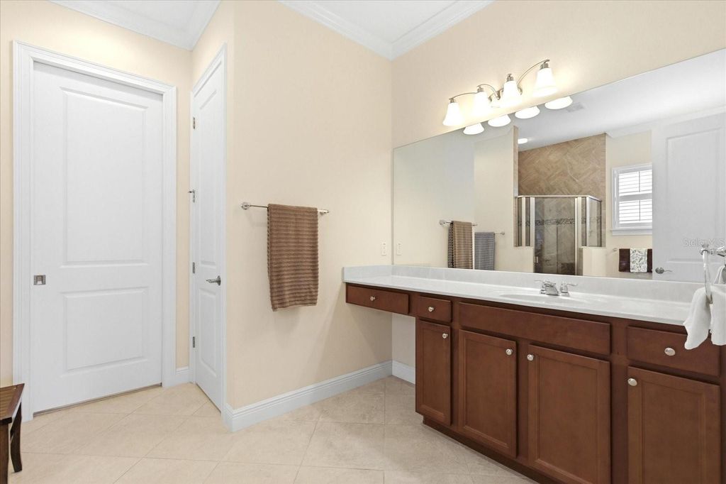 Image 18 of property listing at 911 VICTORIA HILLS DRIVE S, Deland, FL 32724