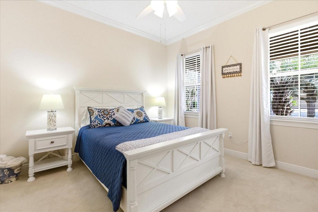 Image 24 of property listing at 911 VICTORIA HILLS DRIVE S, Deland, FL 32724