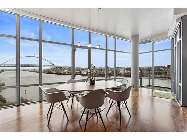 1310 Nw Naito Pkwy 1001, Portland, OR 97209