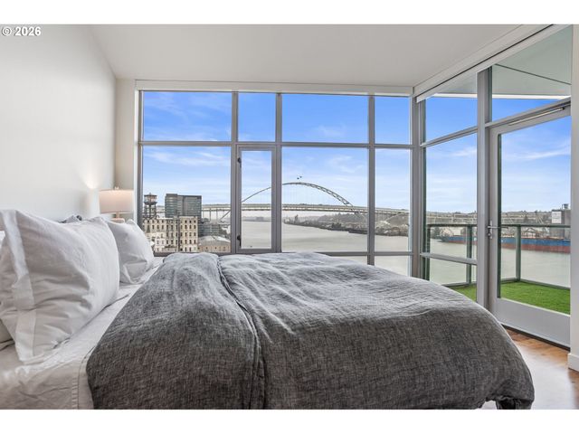 1310 Nw Naito Pkwy 1001, Portland, OR 97209