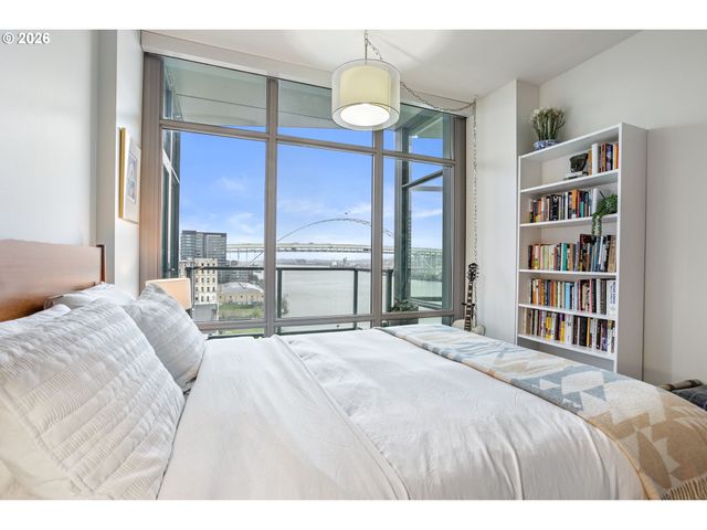 1310 Nw Naito Pkwy 1001, Portland, OR 97209