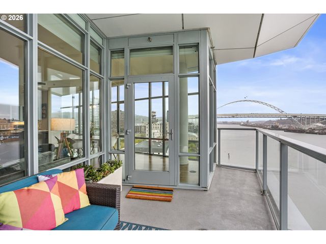 1310 Nw Naito Pkwy 1001, Portland, OR 97209