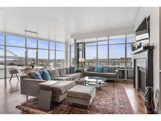 1310 Nw Naito Pkwy 1001, Portland, OR 97209