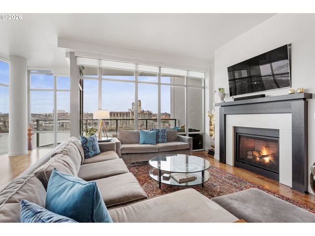 1310 Nw Naito Pkwy 1001, Portland, OR 97209