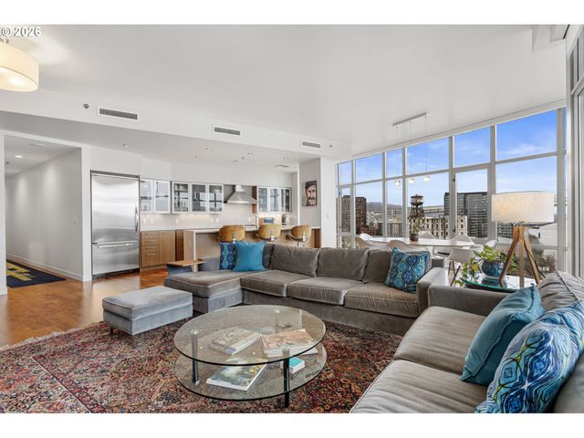 1310 Nw Naito Pkwy 1001, Portland, OR 97209