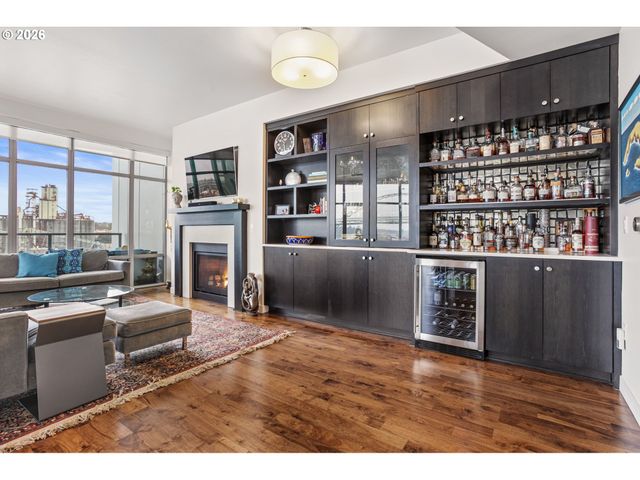 1310 Nw Naito Pkwy 1001, Portland, OR 97209