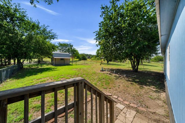 345 Fm 671, Lockhart, TX 78644