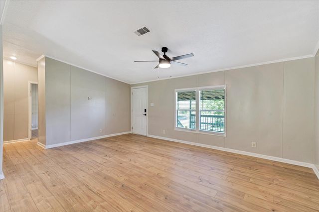 345 Fm 671, Lockhart, TX 78644