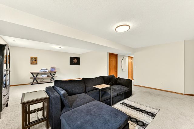 4514 5th Street NW, Rochester, MN 55901