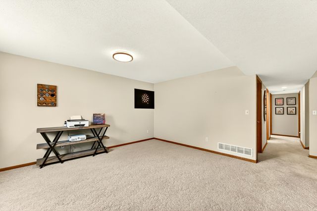4514 5th Street NW, Rochester, MN 55901
