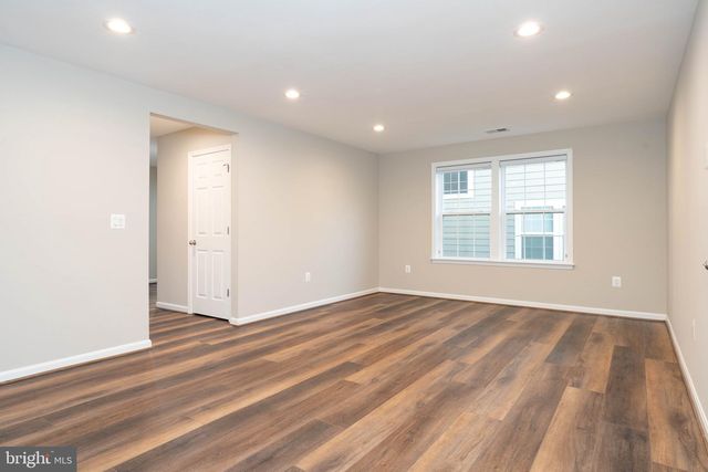 44125 EASTGATE VIEW DR, Chantilly, VA 20152