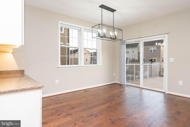 44125 EASTGATE VIEW DR, Chantilly, VA 20152