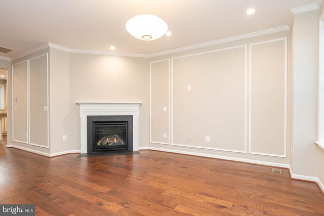 44125 EASTGATE VIEW DR, Chantilly, VA 20152