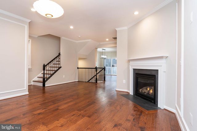 44125 EASTGATE VIEW DR, Chantilly, VA 20152