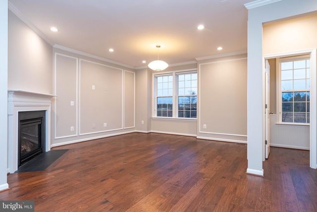 44125 EASTGATE VIEW DR, Chantilly, VA 20152