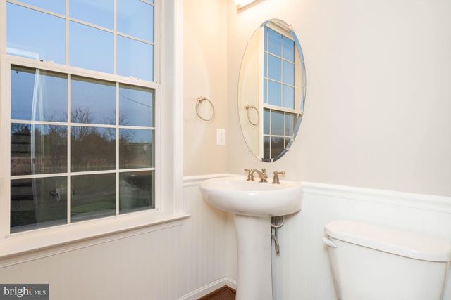 44125 EASTGATE VIEW DR, Chantilly, VA 20152