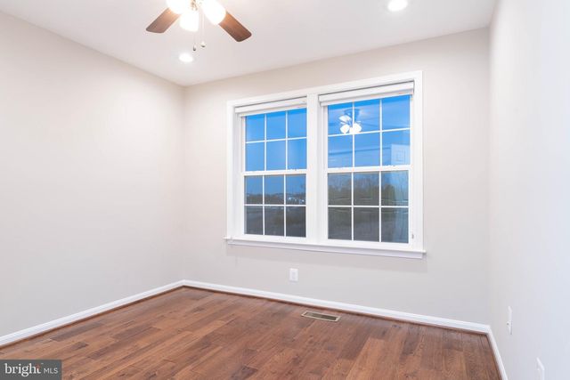 44125 EASTGATE VIEW DR, Chantilly, VA 20152
