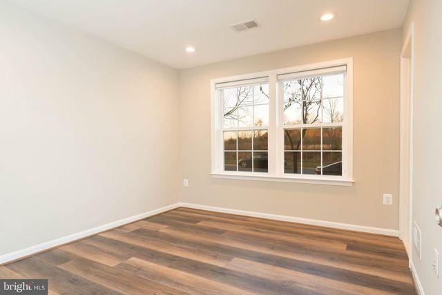44125 EASTGATE VIEW DR, Chantilly, VA 20152