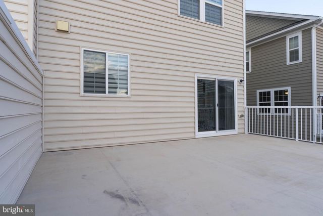 44125 EASTGATE VIEW DR, Chantilly, VA 20152