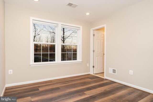 44125 EASTGATE VIEW DR, Chantilly, VA 20152