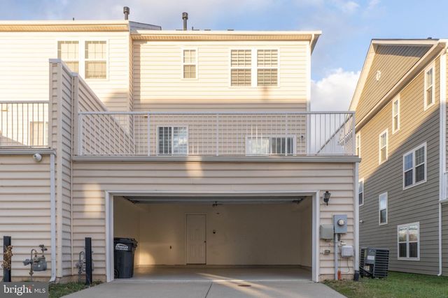 44125 EASTGATE VIEW DR, Chantilly, VA 20152
