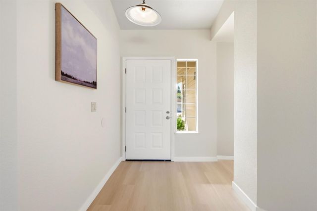 5611 Bolton Way, Rocklin, CA 95677