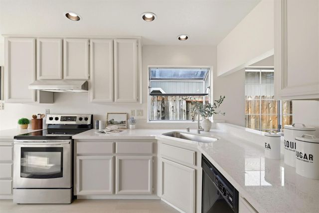 5611 Bolton Way, Rocklin, CA 95677