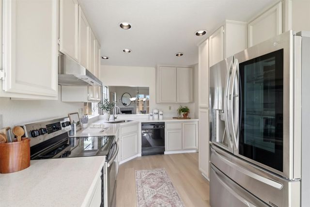 5611 Bolton Way, Rocklin, CA 95677