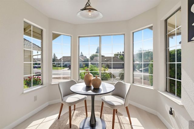 5611 Bolton Way, Rocklin, CA 95677