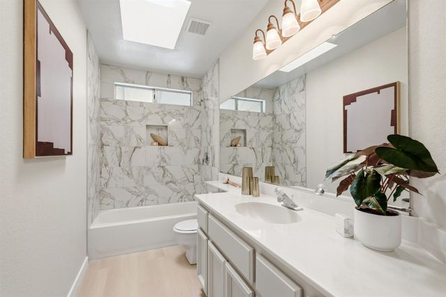 5611 Bolton Way, Rocklin, CA 95677