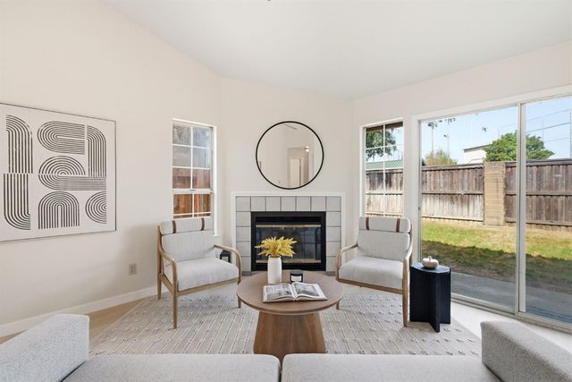 5611 Bolton Way, Rocklin, CA 95677