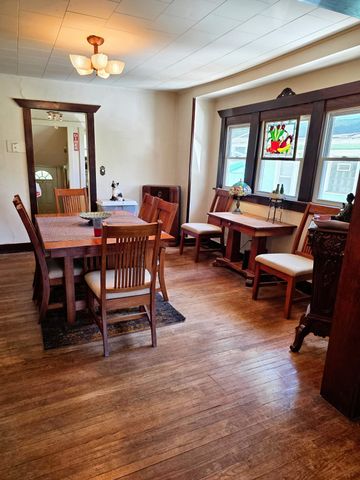 3315 5th Avenue, Des Moines, IA 50313