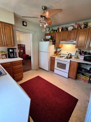 3315 5th Avenue, Des Moines, IA 50313