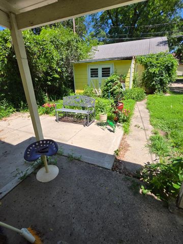 3315 5th Avenue, Des Moines, IA 50313